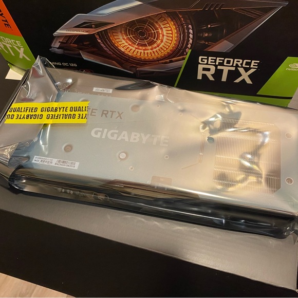 GIGABYTE GeForce RTX 3060 Gaming OC 12G - NVIDIA Graphics Card - Picture 4 of 5